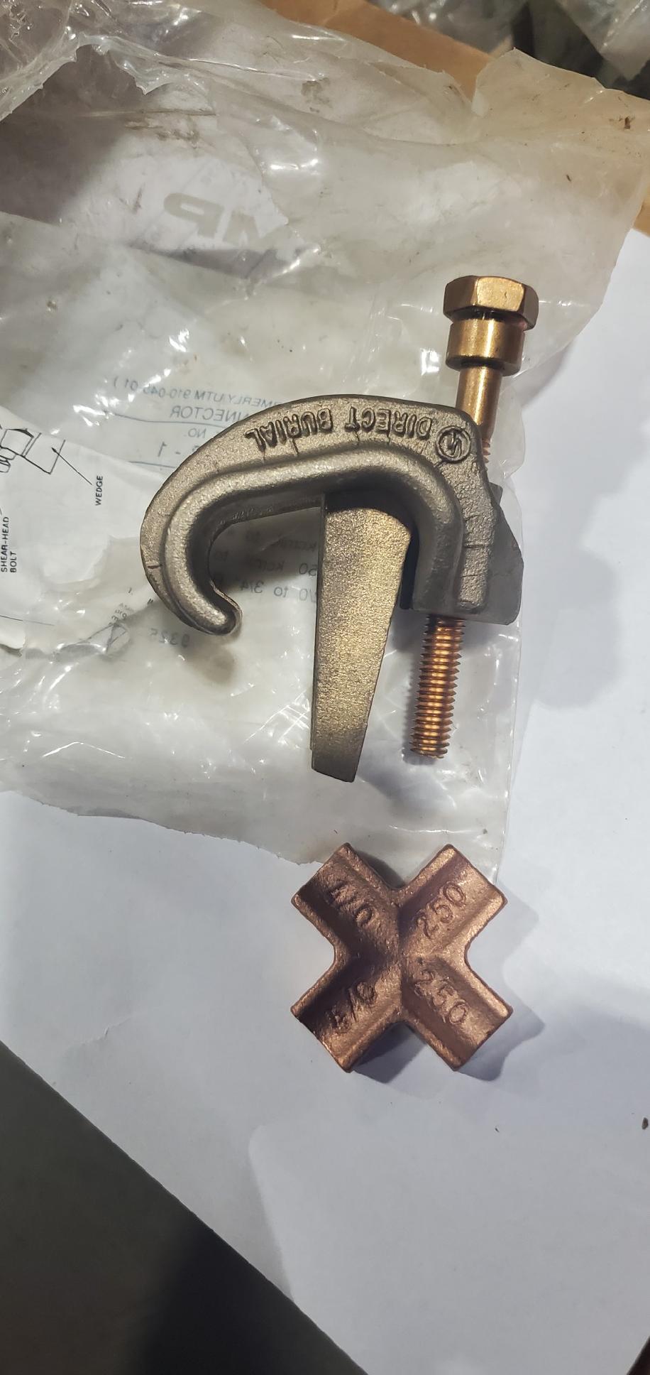 CONNECTOR, GND BLT CU GRID NO.4-250KCMIL